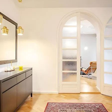 Apartment 190m2 Modern Mansion In Central